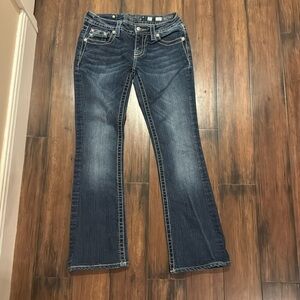 Mid rise bootcut size 27